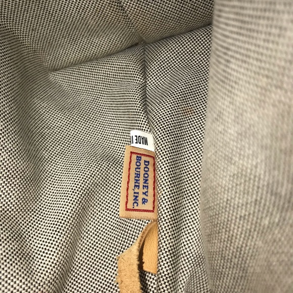 Dooney & Bourke purse - Picture 6 of 6